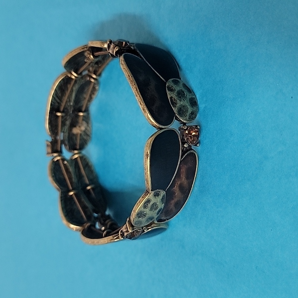 Lia Sophia “Wild Thing” Gold Tone Cheetah Print & Cut Crystals Stretch B… - Picture 3 of 9